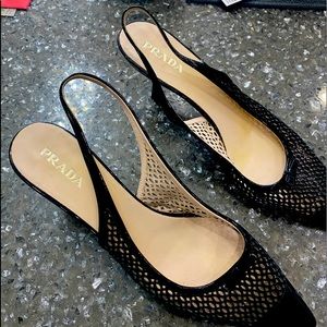 Prada black patent leather pump